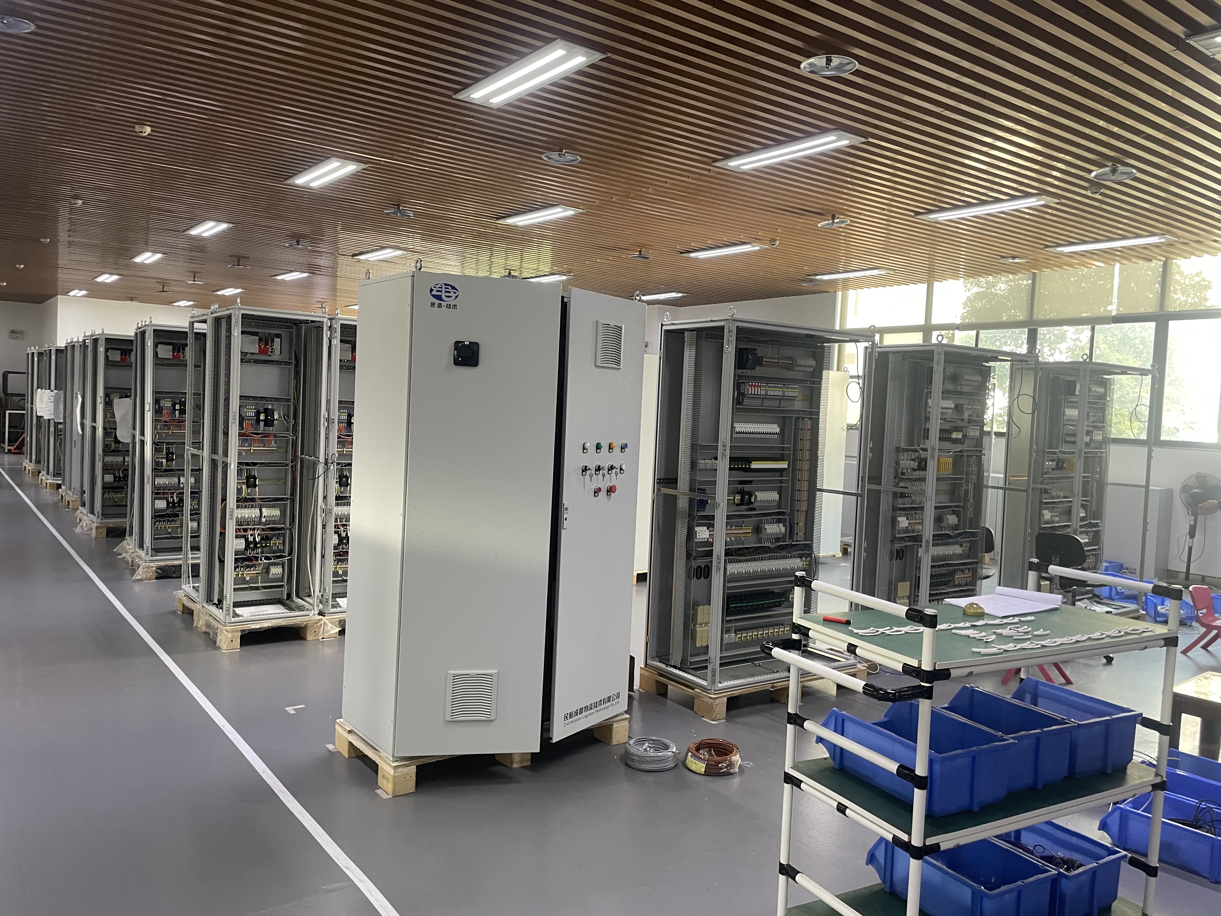 配電柜行業(yè)線材加工新方法！幾十種不同線材同時(shí)加工！