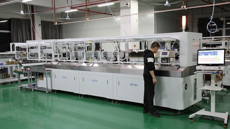 線束加工中心，全自動套號碼管端子壓接機(jī)